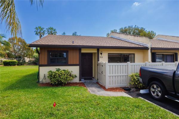 Woodlake Isles, 723 Banks Rd, Margate, Florida 33063, image 1