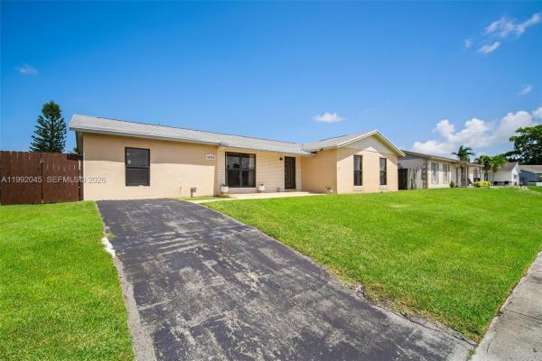 Meadow Wood Manor, 26215 SW 130th Ct, Princeton, Florida 33032, image 3