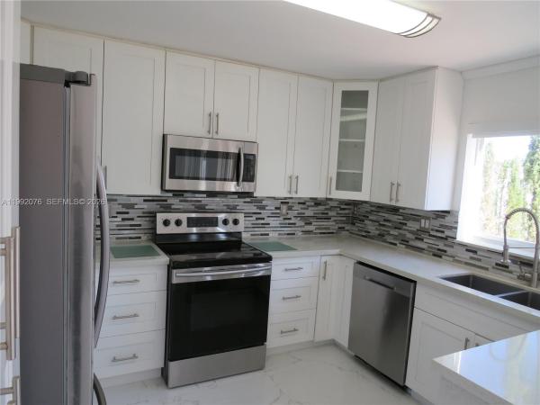 16330 SW 102nd St, Unincorporated Dade County, Florida 33196, image 1