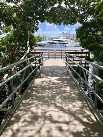The Yacht Club At Aventura, 19555 E Country Club Dr #8503, Aventura, Florida 33180, image 3