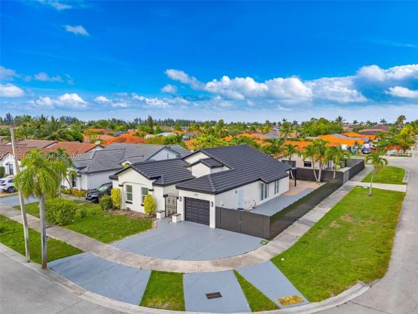 803 NW 133rd Ct #803, Unincorporated Dade County, Florida 33182, image 1