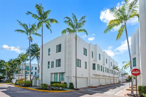 The Courtyards At Hollywood Station, 2134 Van Buren St #306, Hollywood, Florida 33020, image 1