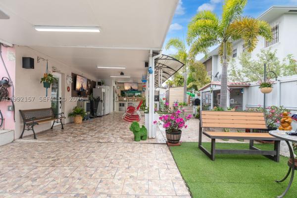 Twin Rose, 1261 W 43rd Pl #2, Hialeah, Florida 33012, image 1