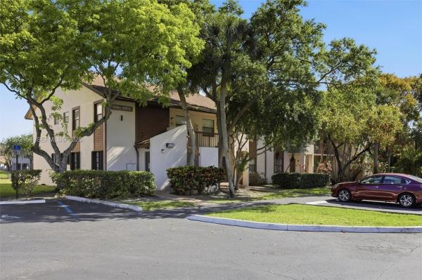 Welleby Shores, 9994 Nob Hill Ct, Sunrise, Florida 33351, image 2