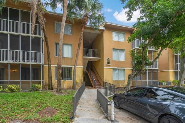 Windward Lakes At Palm-Aire, 4035 W Mcnab Rd #F101, Pompano Beach, Florida 33069, image 1
