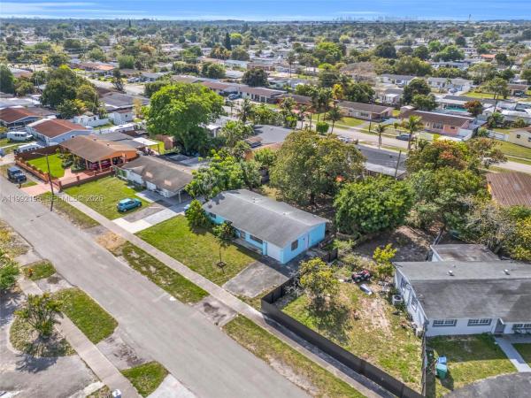 Carol City, 5020 NW 182nd St, Miami Gardens, Florida 33055, image 2