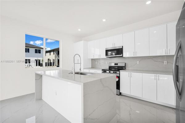 22485 SW 125th Ave #16A, Miami, Florida 33170, image 3