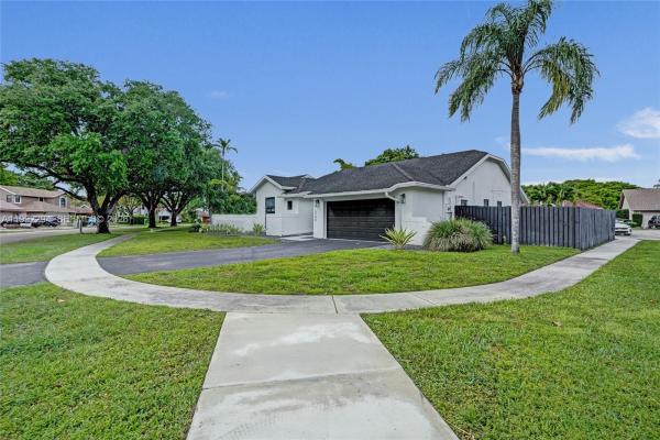 Country Address, 5790 SW 88th Ave, Cooper City, Florida 33328, image 1