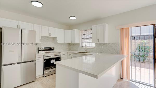 University Villas, 710 SW 114th Ave #C-3, Sweetwater, Florida 33174, image 3