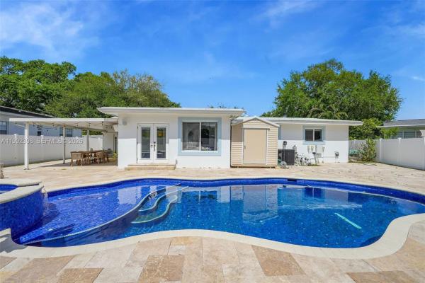 Miami Springs No HOA, 30 Bentley Dr, Miami Springs, Florida 33166, image 2
