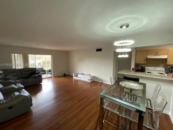 10357 N Kendall Dr #DD8, Unincorporated Dade County, Florida 33176, image 1