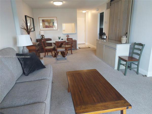 Cromwell West, 1731 SE 15th St #402, Fort Lauderdale, Florida 33316, image 2