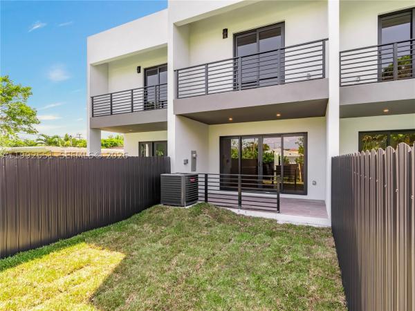 Bijou Lake Ridge, 1118 NE 10th Ave, Fort Lauderdale, Florida 33304, image 3