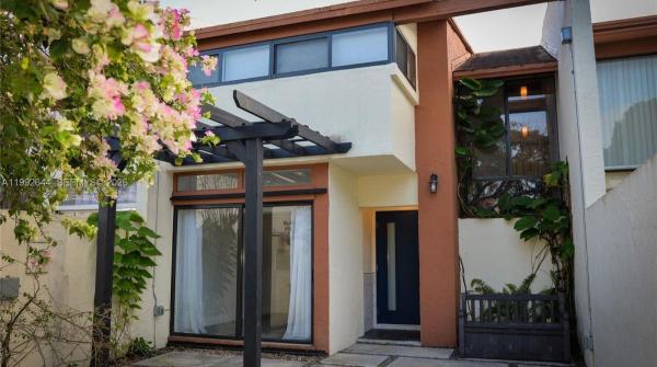 7849 SW 103rd Pl, Unincorporated Dade County, Florida 33173, image 1