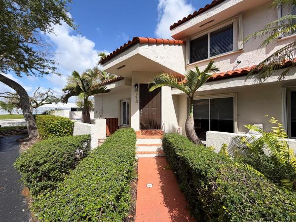 7522 SW 109th Pl, Unincorporated Dade County, Florida 33173, image 1