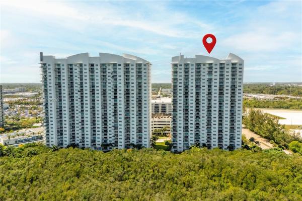 One Fifty One At Biscayne, 15051 Royal Oaks Ln #2103, North Miami, Florida 33181, image 2