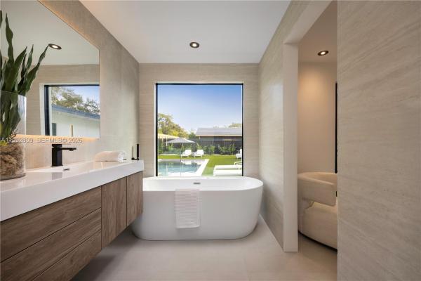 21490 Highland Lakes Blvd, Unincorporated Dade County, Florida 33179, image 1