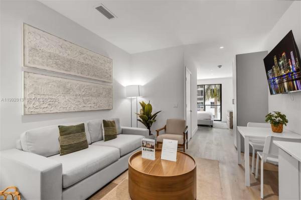  #202, Miami, Florida 33130, image 1