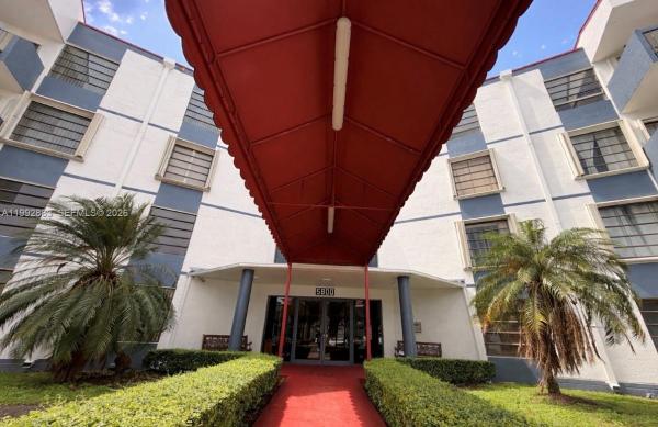 5800 SW 127th Ave #2120, Unincorporated Dade County, Florida 33183, image 1