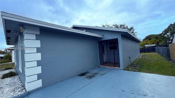 Golden Gardens, 3211 NW 191st St, Miami Gardens, Florida 33056, image 3