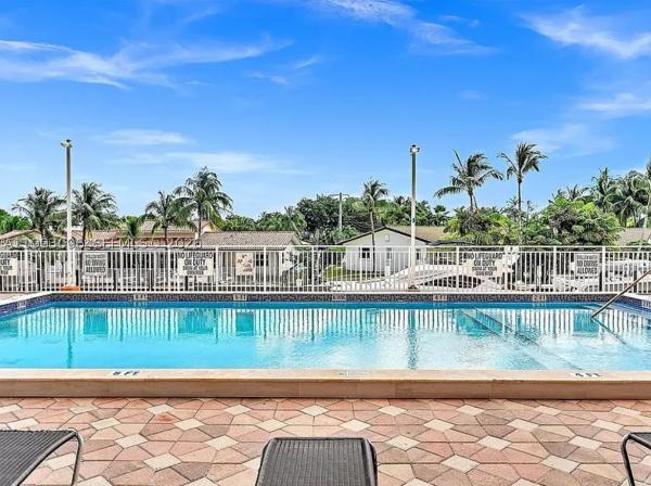 Waterside Towers, 2450 NE 135th St #103, North Miami, Florida 33181, image 2