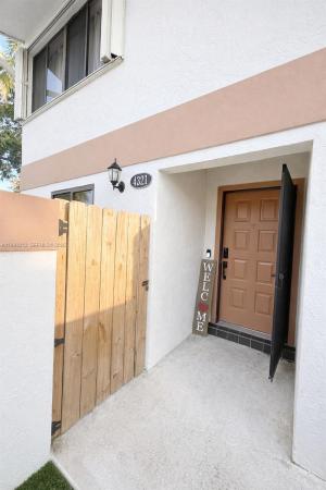 Townhomes At Orange Drive, 4321 SW 70th Ter, Davie, Florida 33314, image 1