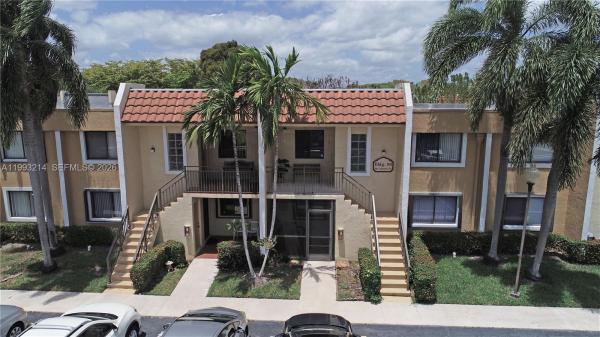 Weston Lakes 21, 434 Lakeview Dr #205, Weston, Florida 33326, image 1