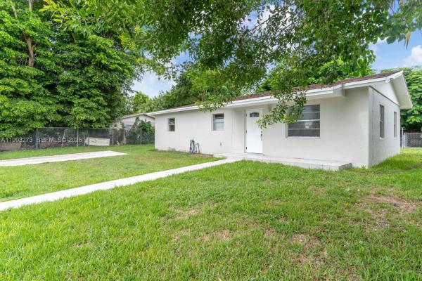 21st Century Homes, 30534 SW 155th Ct, Leisure City, Florida 33033, image 3