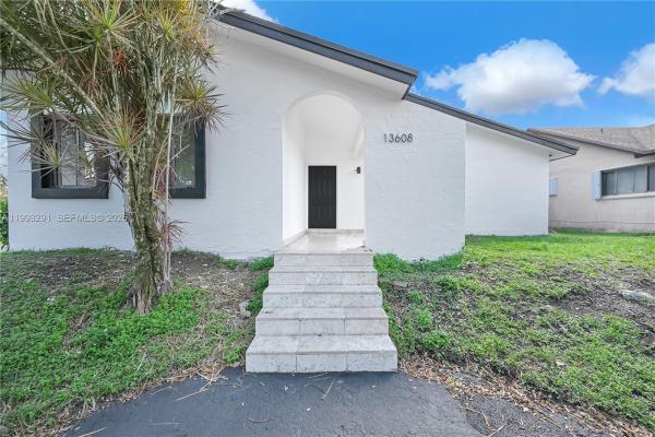 13608 SW 286th Ter, Homestead, Florida 33033, image 3