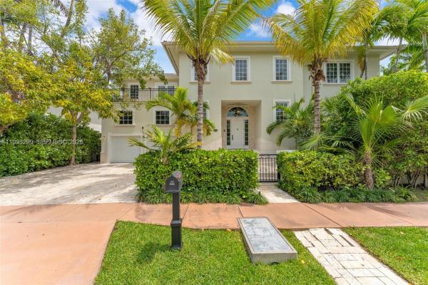 Biscayne Key Estates, 797 Ridgewood Rd #., Key Biscayne, Florida 33149, image 1