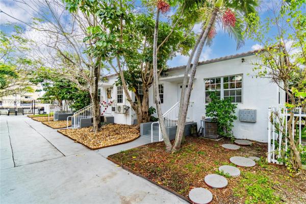 Oasis On The Beach, 8335 Crespi Blvd #4, Miami Beach, Florida 33141, image 2