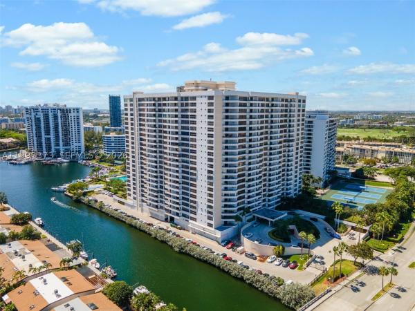 The Olympus Towers, 2500 Parkview Dr #2206, Hallandale Beach, Florida 33009, image 2