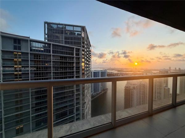 Icon Brickell Tower 2, 495 Brickell Ave #5106, Miami, Florida 33131, image 1