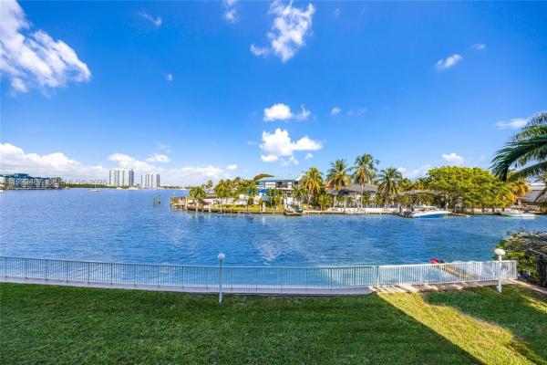 Stratford House, 2841 NE 163rd St #215, North Miami Beach, Florida 33160, image 1