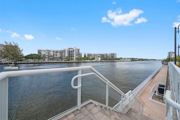 The Residences On Hollywood Beach, 3000 S Ocean Dr #606, Hollywood, Florida 33019, image 2