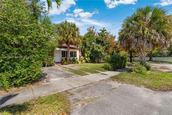 Flagler Park Estates, 4301 SW 1st St, Miami, Florida 33134, image 3