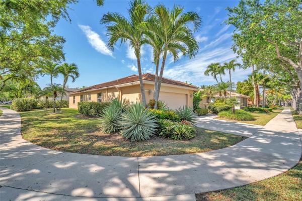 Egret Landings, 290 Landings Blvd, Weston, Florida 33327, image 1