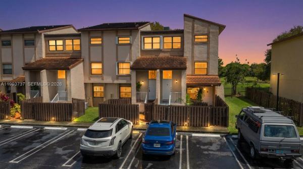 425 W Park Dr #12, Unincorporated Dade County, Florida 33172, image 1