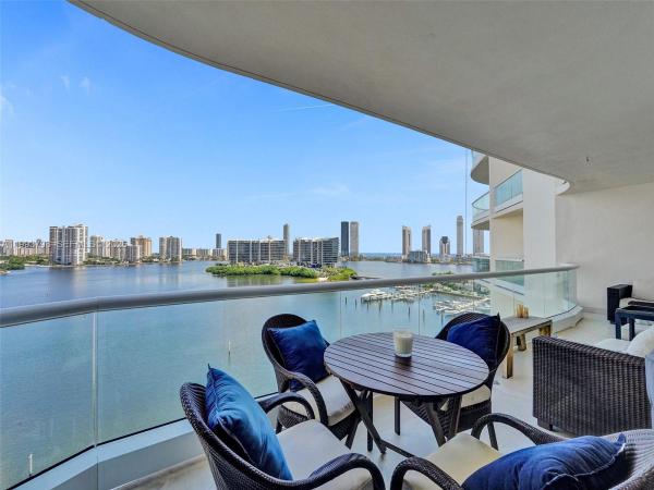 7000 Island Boulevard, 7000 Island Blvd #1207, Aventura, Florida 33160, image 2