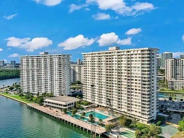 Arlen House West, 500 Bayview Dr #325, Sunny Isles Beach, Florida 33160, image 1