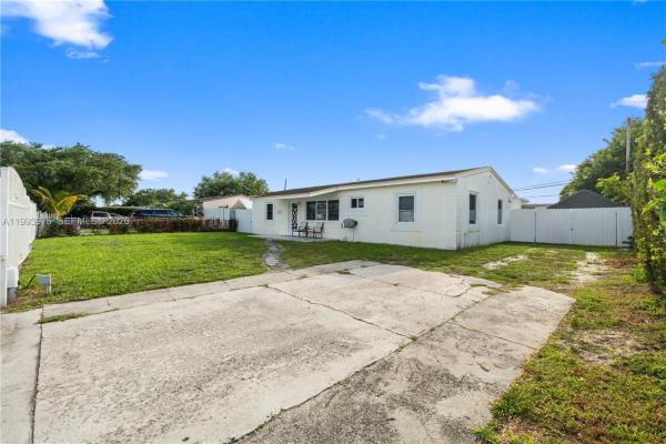 Golden Highland Estates, 16110 NW 28th Pl, Miami Gardens, Florida 33054, image 2