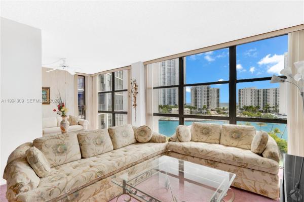 Oceanview Park, 1000 Parkview Dr #822, Hallandale Beach, Florida 33009, image 2