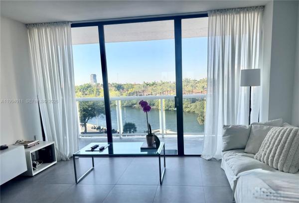 Waterview 1, 20505 E Country Club Dr #531, Aventura, Florida 33180, image 1