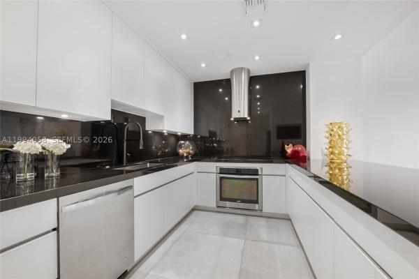 Tidemark At Key Colony, 201 Crandon Blvd #227, Key Biscayne, Florida 33149, image 1
