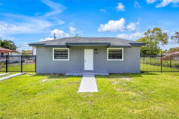 10960 SW 219th St, Unincorporated Dade County, Florida 33170, image 1