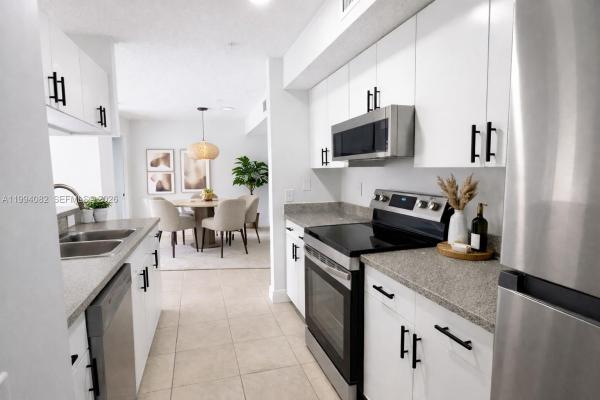 Pinehurst Club, 440 S Park Rd #4-303, Hollywood, Florida 33021, image 1