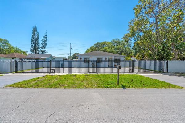 2346 NW 81st Ter, Unincorporated Dade County, Florida 33147, image 1