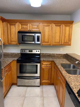 Palm Beach Place, 1620 Balfour Point Dr #B, West Palm Beach, Florida 33411, image 1