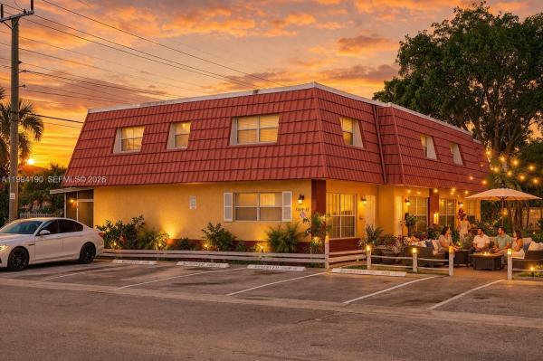 Royal Oaks, 5415 NW 27th St #A1, Lauderhill, Florida 33313, image 1