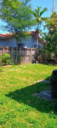 Greenwells, 821 SW 11th St, Miami, Florida 33129, image 3